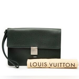 LOUIS VUITTON-CA1014 Black Taiga Selenga Clutch